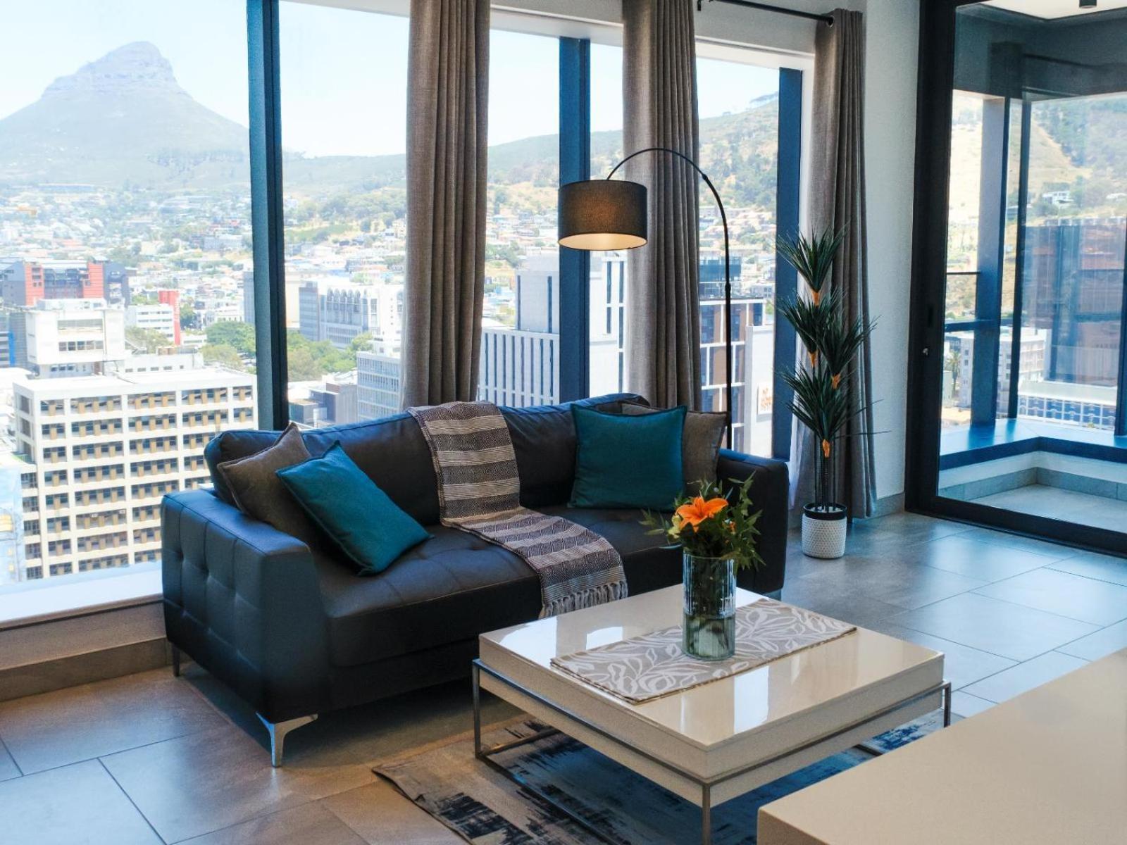 Outstanding 2101 The Rubik 1bedroom Corner Unit With Sensational Views And Free Parking Bay Appartement Le Cap