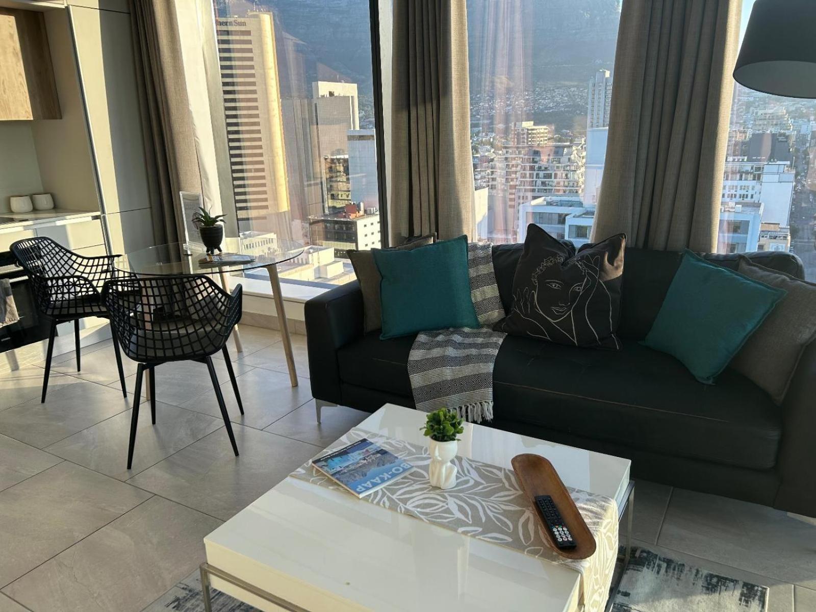 Appartement Outstanding 2101 The Rubik 1bedroom Corner Unit With Sensational Views And Free Parking Bay Le Cap
